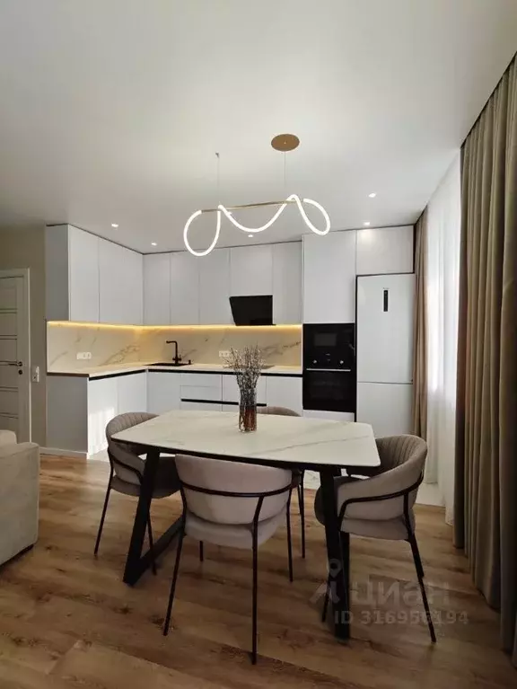 3-к кв. Красноярский край, Красноярск ул. Копылова, 19 (100.0 м) - Фото 1