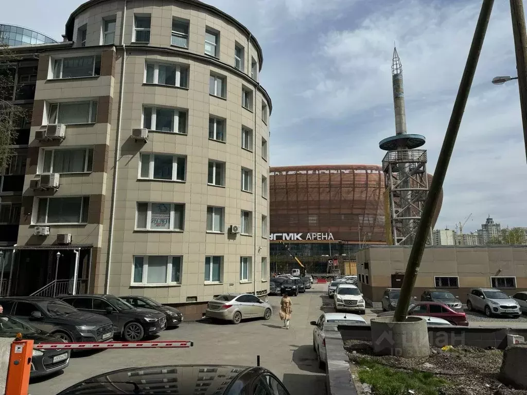 Офис в Свердловская область, Екатеринбург ул. 8 Марта, 45А (14 м) - Фото 1
