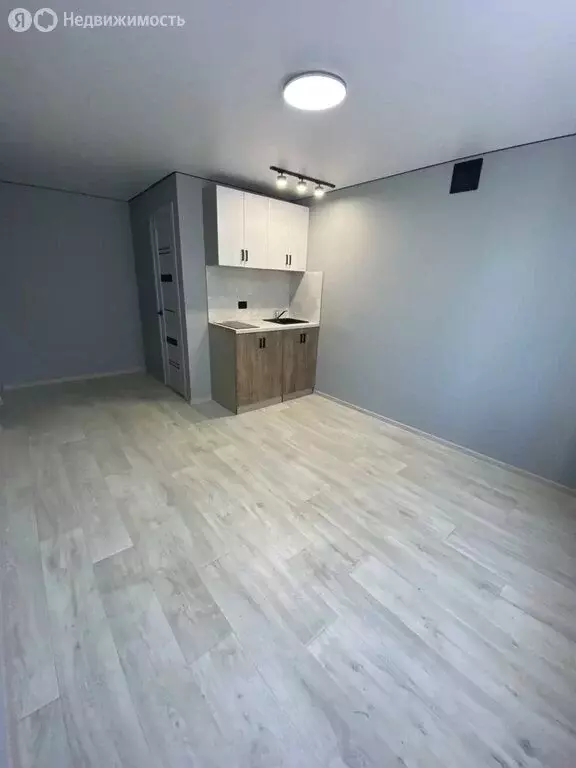 Квартира-студия: Ульяновск, улица Аблукова, 45 (18 м) - Фото 2