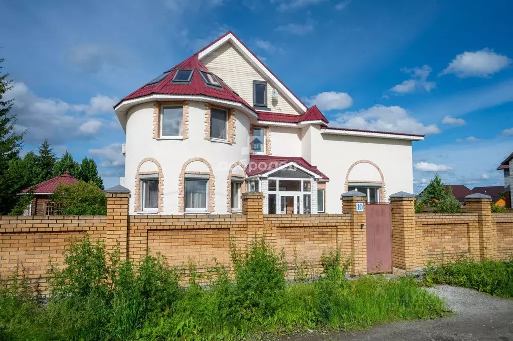 Дом в Свердловская область, Екатеринбург муниципальное образование, ... - Фото 1