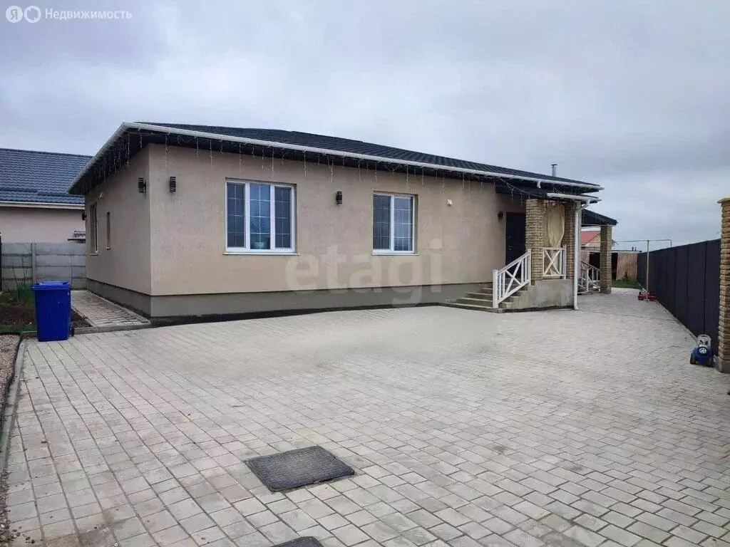 Дом в Мирное, улица Абдулы Дагджи (194.4 м) - Фото 1