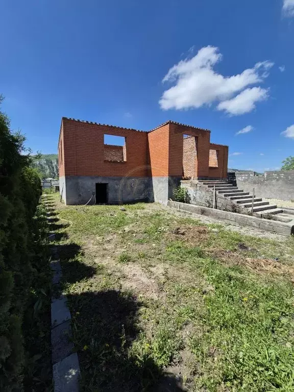 Дом в Карачаево-Черкесия, Усть-Джегута Ореховая ул. (156 м) - Фото 1