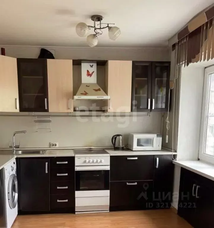 3-к кв. Приморский край, Владивосток ул. Овчинникова, 8 (56.0 м) - Фото 0
