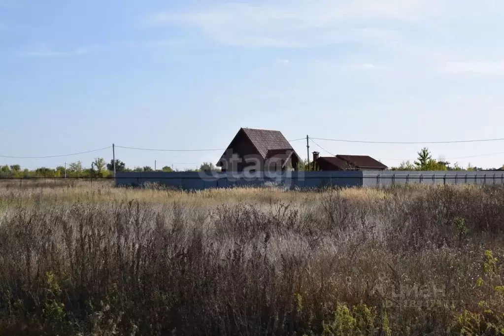 Участок в Саратовская область, Энгельсский район, Красноярское ... - Фото 1