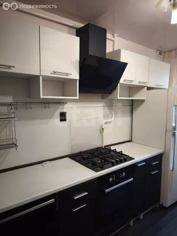 2-комнатная квартира: Комсомольск-на-Амуре, улица Орджоникидзе, 21 ... - Фото 2