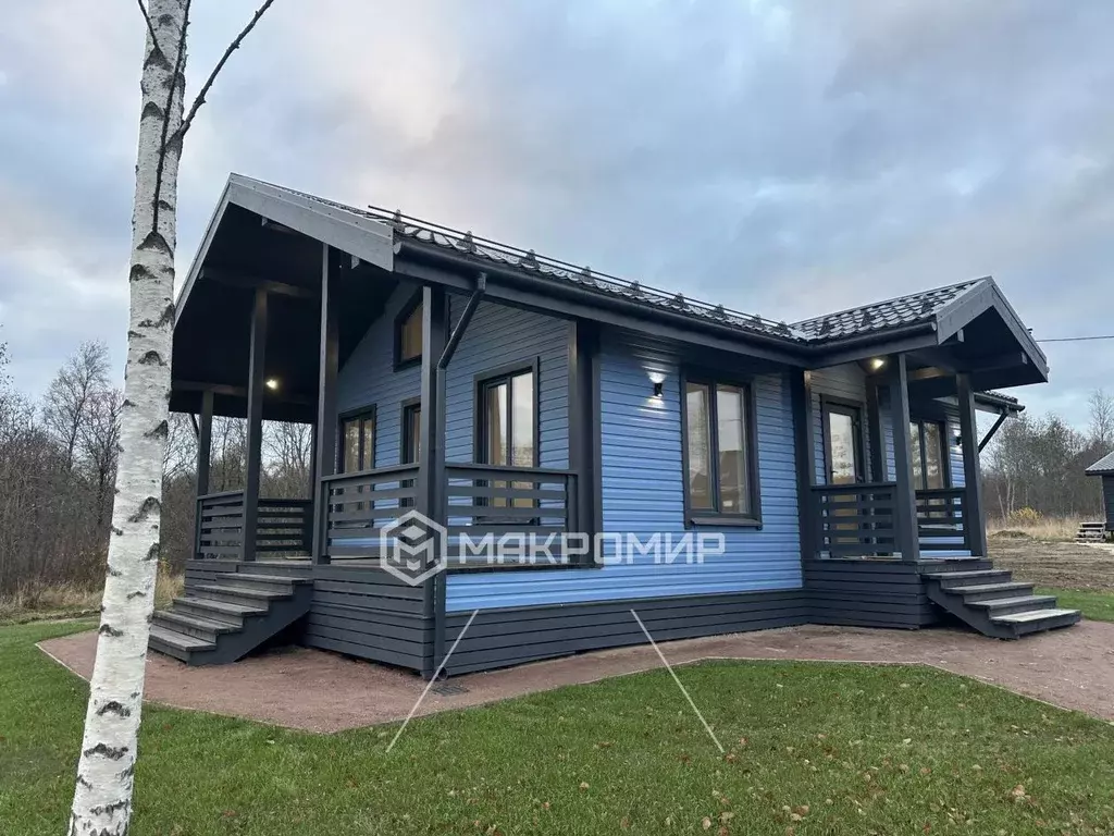 Дом в Ленинградская область, Выборгский район, Рощинское городское ... - Фото 1