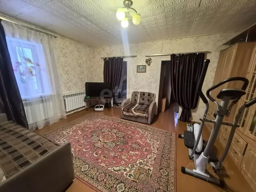 Дом в Брянская область, Выгоничское городское поселение, с. Лопушь ул. ... - Фото 1