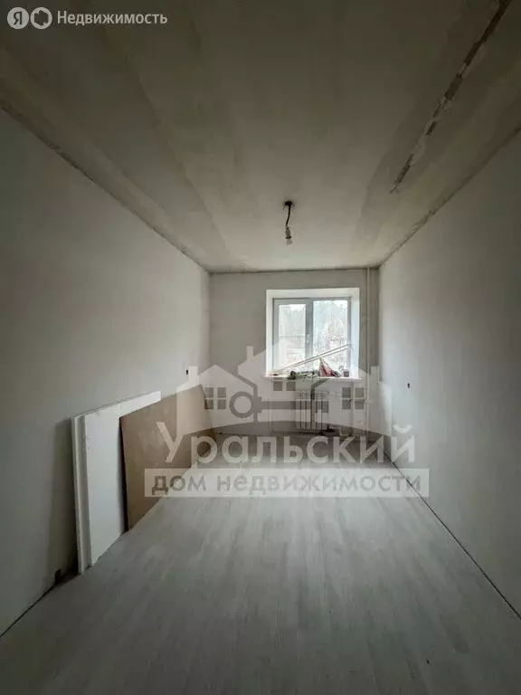 3-комнатная квартира: посёлок Курорт-Самоцвет, Центральная улица, 5 ... - Фото 1