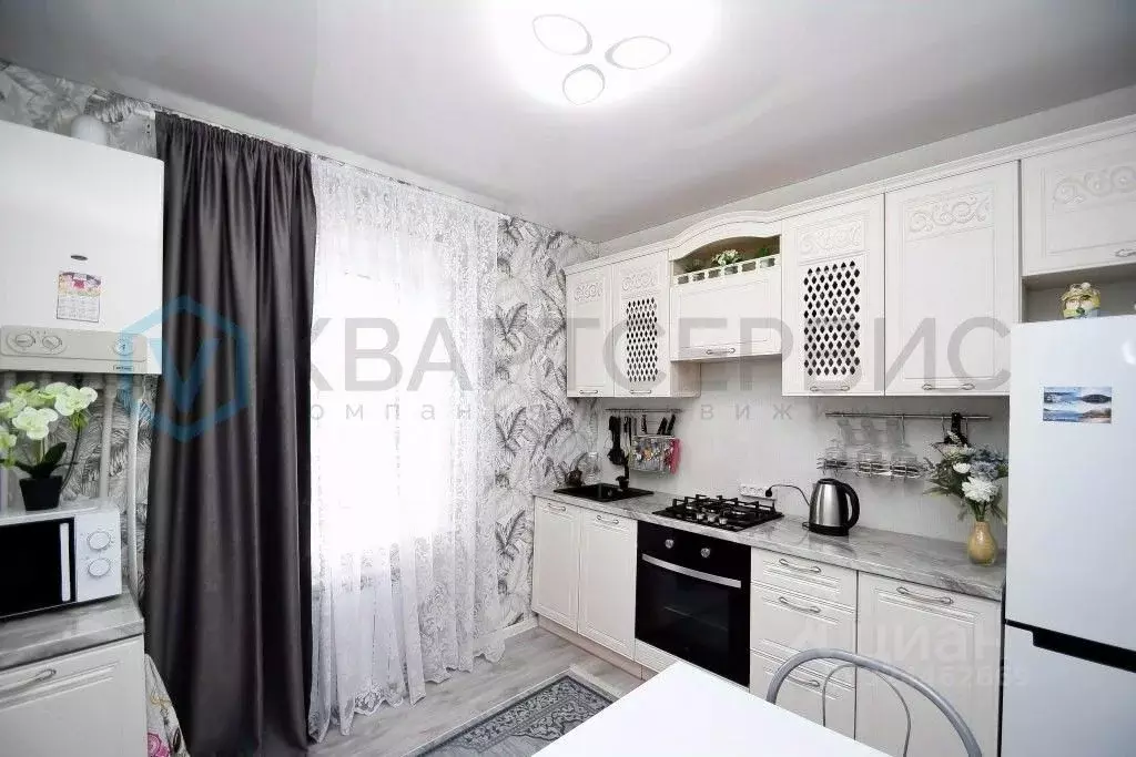 Дом в Омская область, с. Азово ул. Победы (54 м) - Фото 1