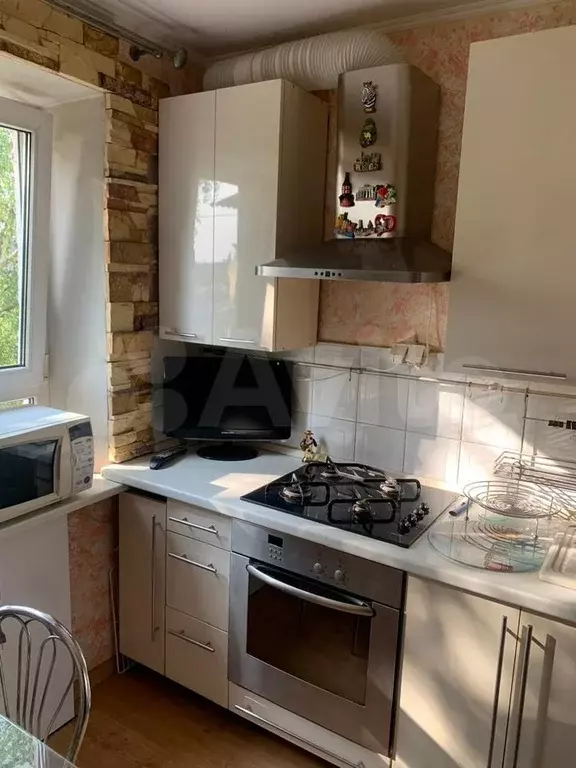 2-к. квартира, 48 м, 5/5 эт. - Фото 0
