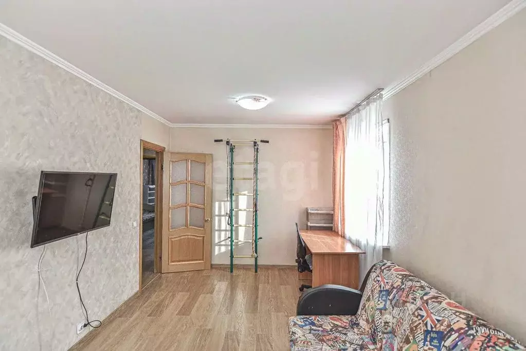 3-к кв. Сахалинская область, Южно-Сахалинск ул. Ленина, 184 (61.0 м) - Фото 2