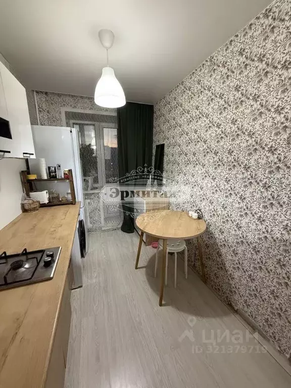 1-к кв. Курганская область, Курган Заозерный жилрайон, 6-й мкр, 30 ... - Фото 0