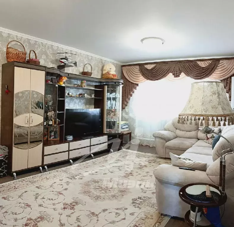 Продается 3-комнатная квартира - Фото 1