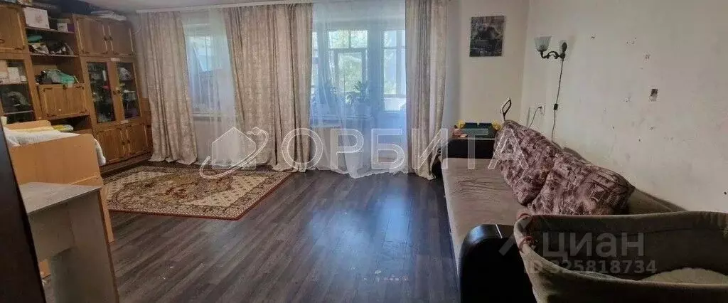 3-к кв. Тюменская область, Тюмень Мельзаводская ул., 8 (79.9 м) - Фото 1