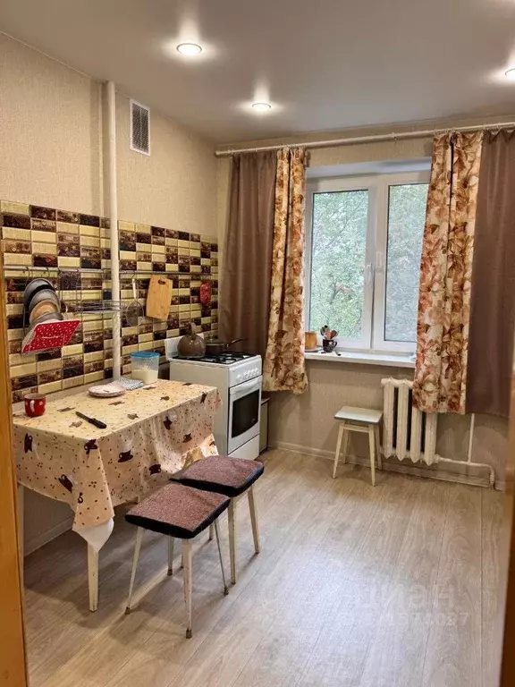 3-к кв. Саратовская область, Саратов ул. Имени Осипова, 24 (60.0 м) - Фото 0