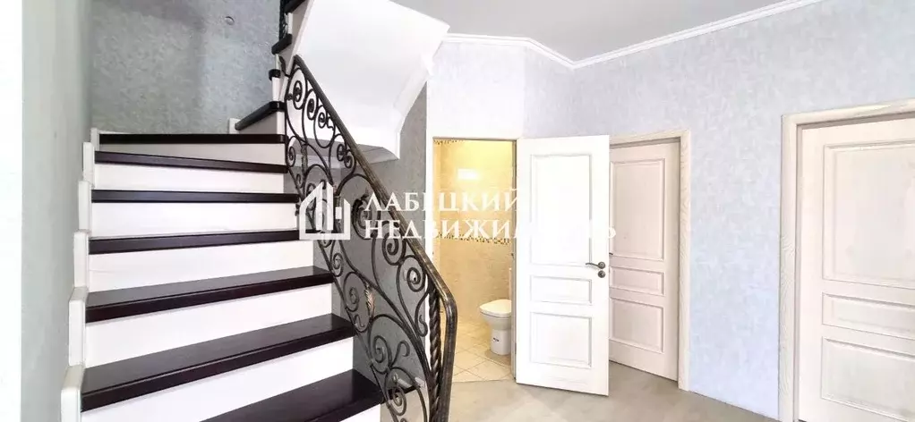 Дом в Краснодарский край, Краснодар Северная ул., 500А (154 м) - Фото 1