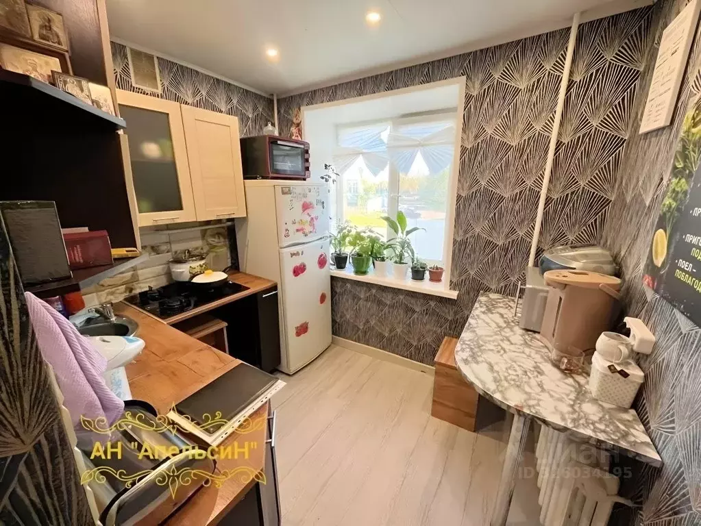 3-к кв. Ленинградская область, Тихвин 1-й мкр, 42 (51.0 м) - Фото 1