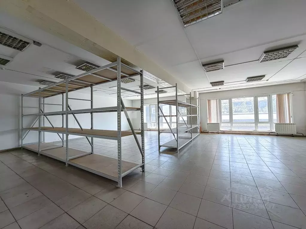 Склад в Новосибирская область, Новосибирск ул. Декабристов, 253 (300 ... - Фото 1