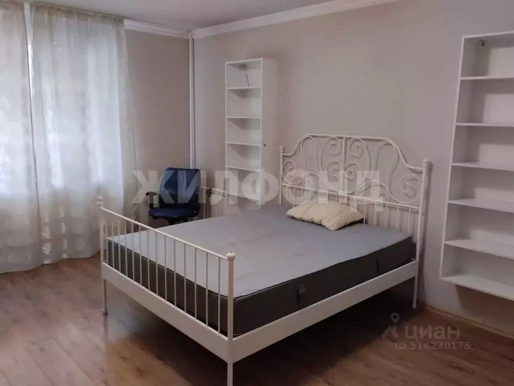 2-к кв. Новосибирская область, Новосибирск ул. Семьи Шамшиных, 18 ... - Фото 0