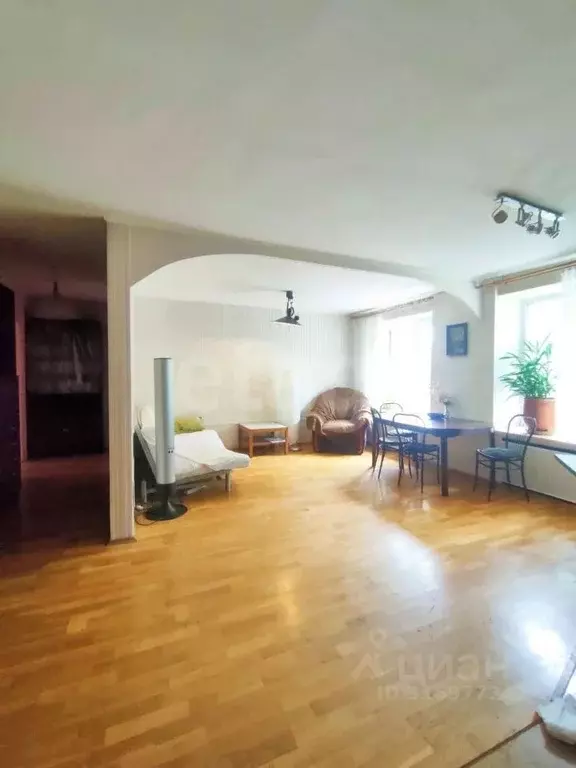 2-к кв. Санкт-Петербург Красногвардейская пл., 4 (69.7 м) - Фото 0