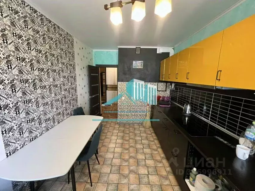 2-к кв. Калужская область, Калуга ул. Маяковского, 64 (67.0 м) - Фото 2