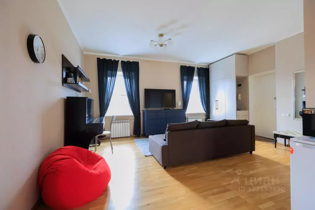 2-к кв. Санкт-Петербург ул. Маяковского, 3 (68.0 м) - Фото 0