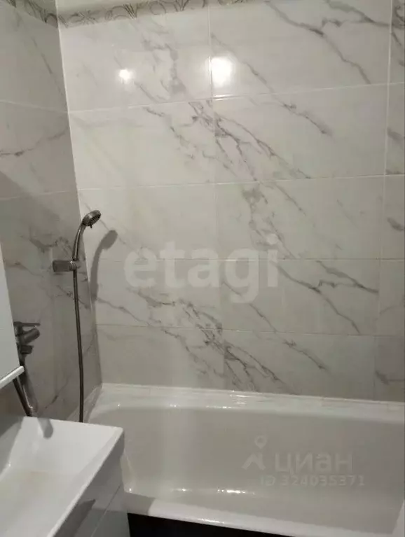 1-к кв. Удмуртия, Ижевск ул. Е.М. Кунгурцева, 27 (35.0 м) - Фото 1