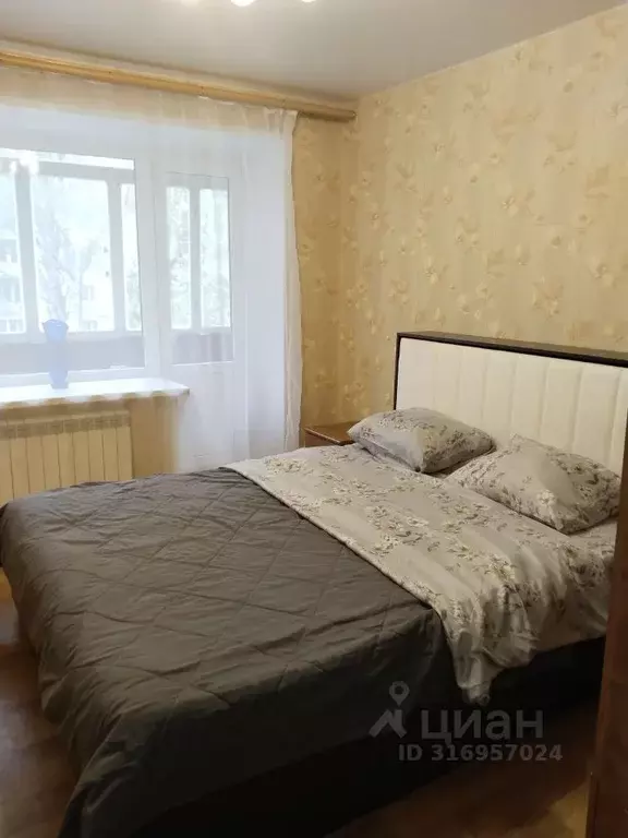 3-к кв. Нижегородская область, Нижний Новгород ул. Ванеева, 28 (60.0 ... - Фото 0