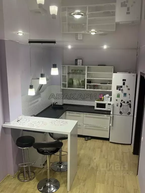 3-к кв. Красноярский край, Красноярск ул. Академика Киренского, 24 ... - Фото 2