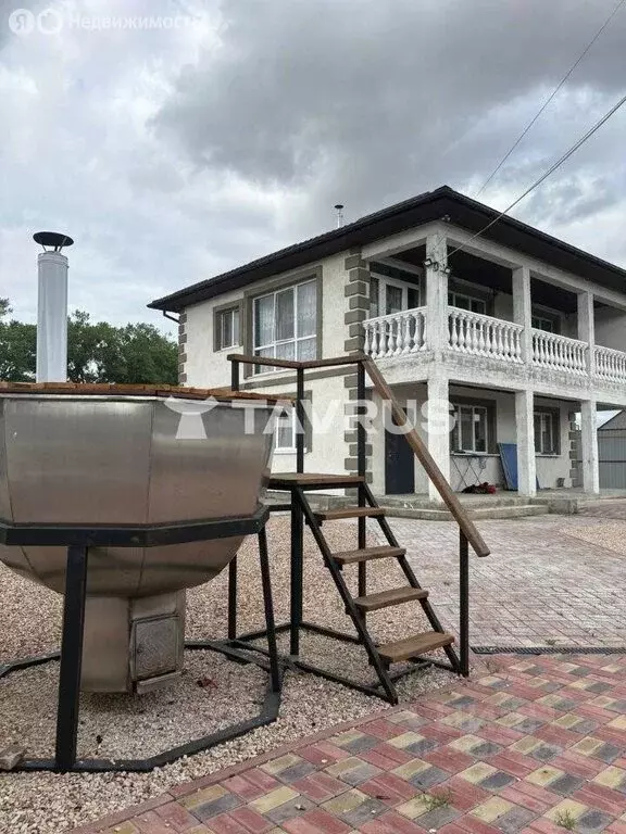 Дом в Симферопольский район, А-291, 221-й километр (145 м) - Фото 0