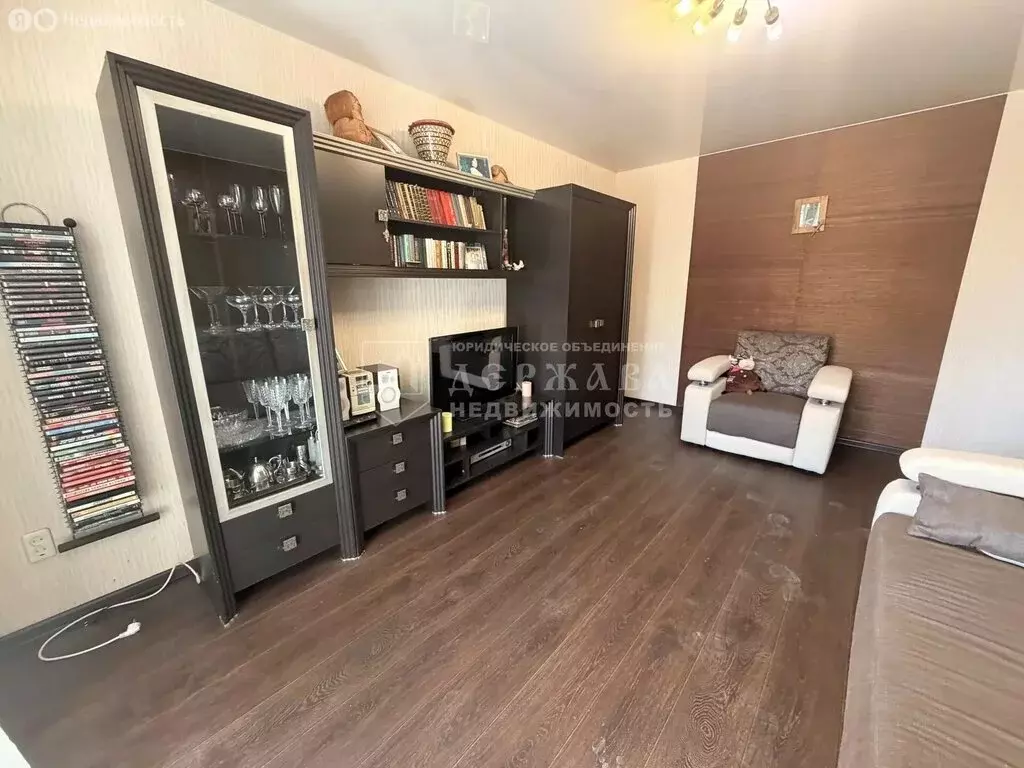 2-комнатная квартира: Кемерово, проспект Шахтёров, 83 (53 м) - Фото 2