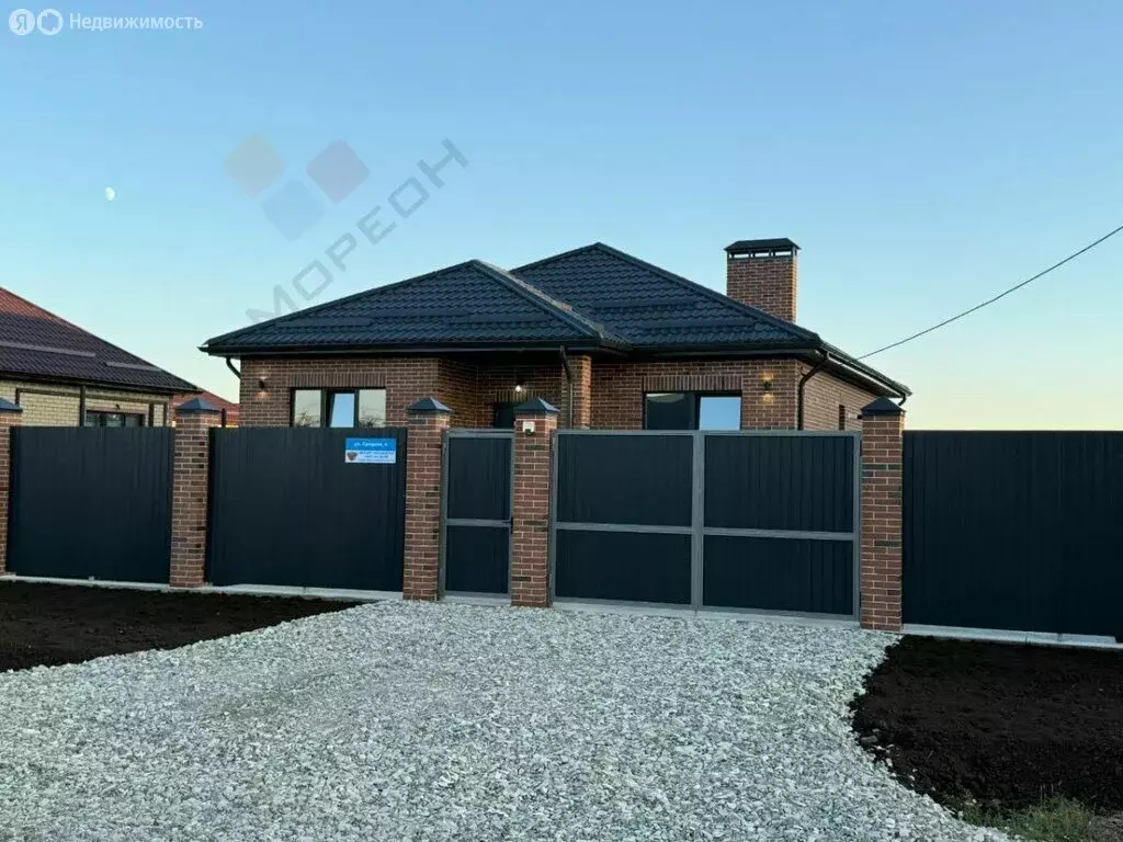 Дом в Южный, Красивая улица, 63 (100 м) - Фото 1