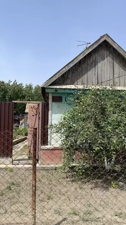 Дом в Астраханская область, Астрахань пер. Бабкина, 5 (78 м) - Фото 1