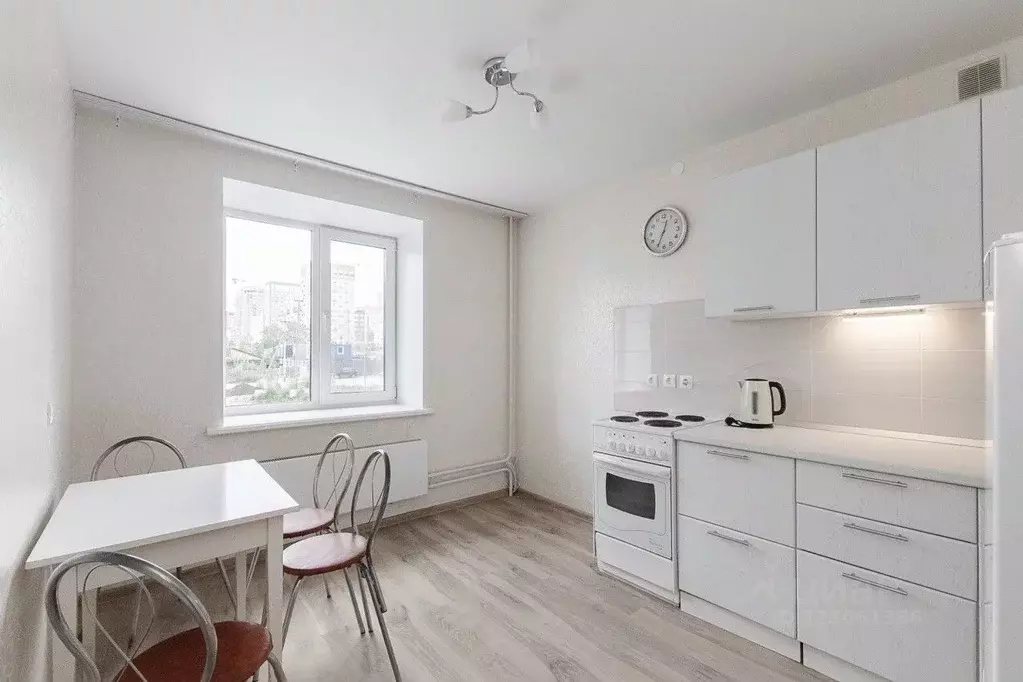 1-к кв. Свердловская область, Екатеринбург ул. Фурманова, 125 (38.0 м) - Фото 1