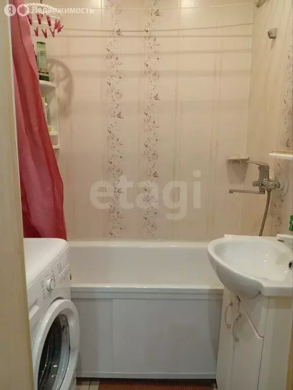 2-комнатная квартира: Тобольск, 6-й микрорайон, 17 (43.8 м) - Фото 1