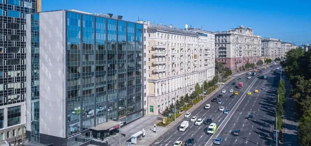 Торговая площадь/ресторан,145.5 кв.м, 1-й этаж. БЦ класс А, м. ... - Фото 1