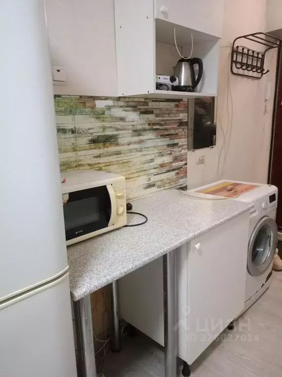 Студия Красноярский край, Красноярск ул. Толстого, 45 (14.0 м) - Фото 1