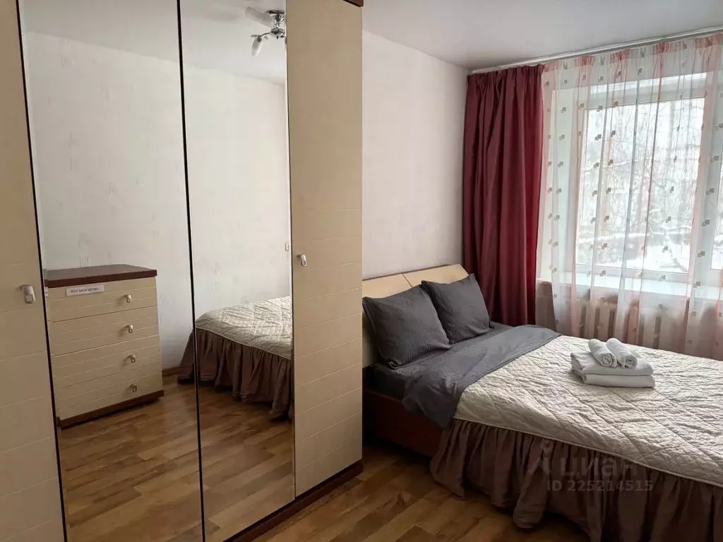 4-к кв. Ярославская область, Ярославль ул. Суркова, 6 (90.0 м) - Фото 0