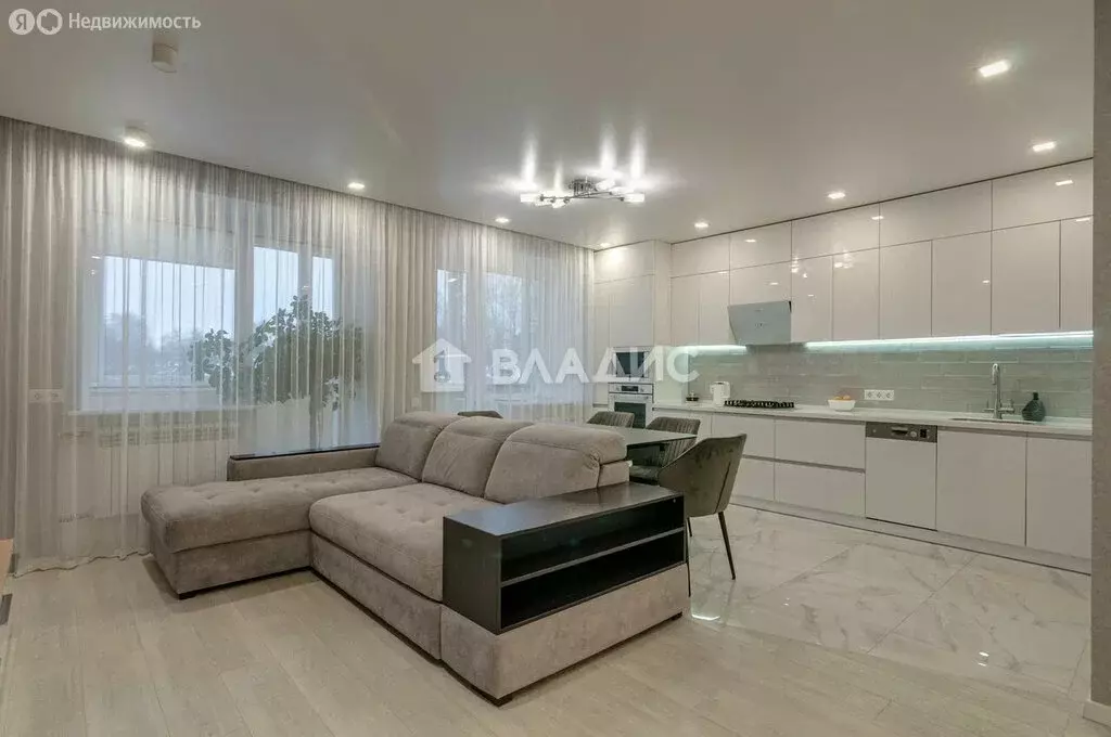 2-комнатная квартира: Вологда, улица Лаврова, 14 (100.4 м) - Фото 1