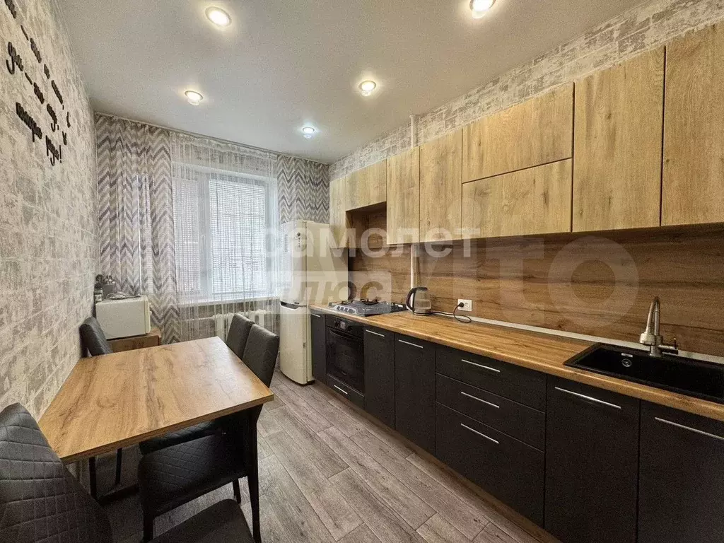 3-к. квартира, 64,7 м, 2/3 эт. - Фото 0
