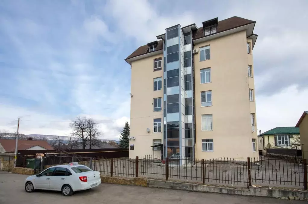 3-к кв. Ставропольский край, Кисловодск ул. Толбухина, 16 (158.3 м) - Фото 0
