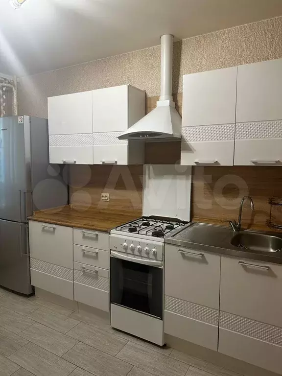1-к. квартира, 40 м, 1/9 эт. - Фото 1