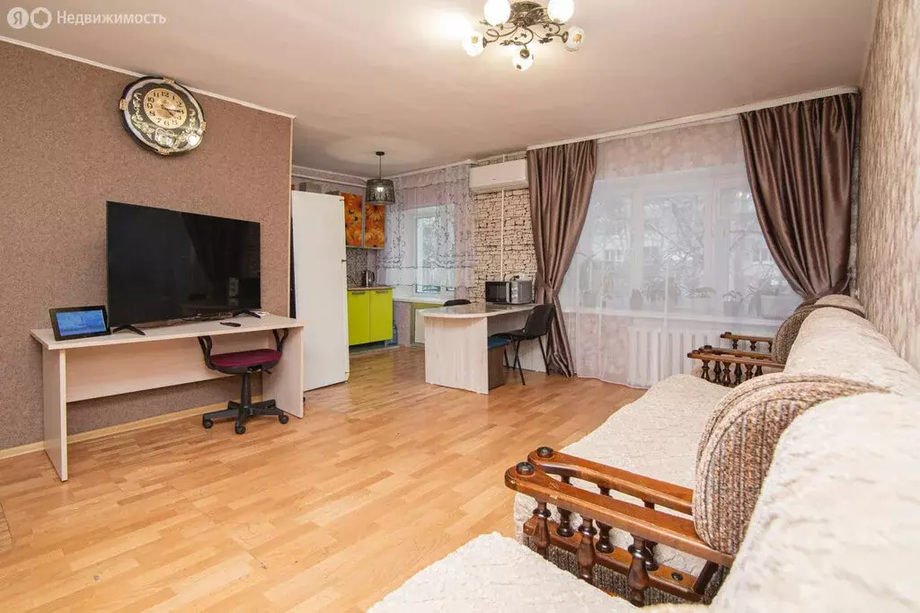 3-комнатная квартира: Благовещенск, Амурская улица, 58 (57.8 м) - Фото 1