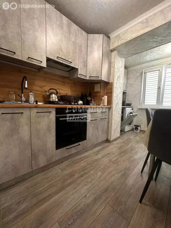 3-комнатная квартира: Нарткала, улица А.Б. Тарчокова, 89 (58.9 м) - Фото 0