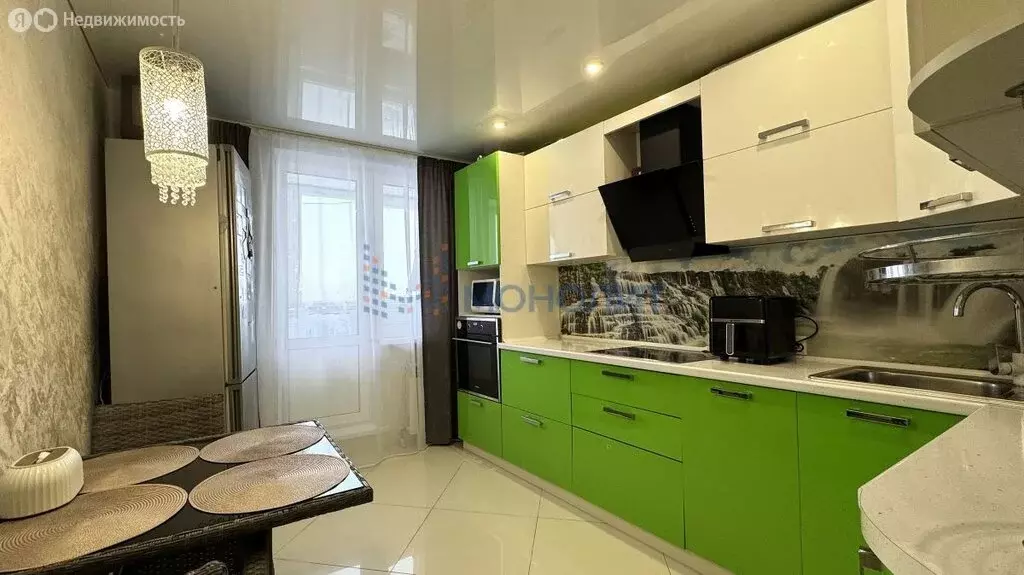 3-комнатная квартира: Чебоксары, микрорайон Альгешево, улица ... - Фото 2