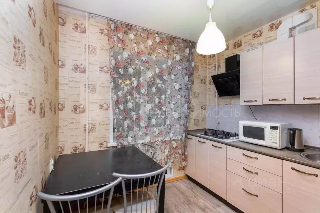 3-к кв. Тюменская область, Тюмень ул. Энергетиков, 62 (55.0 м) - Фото 2