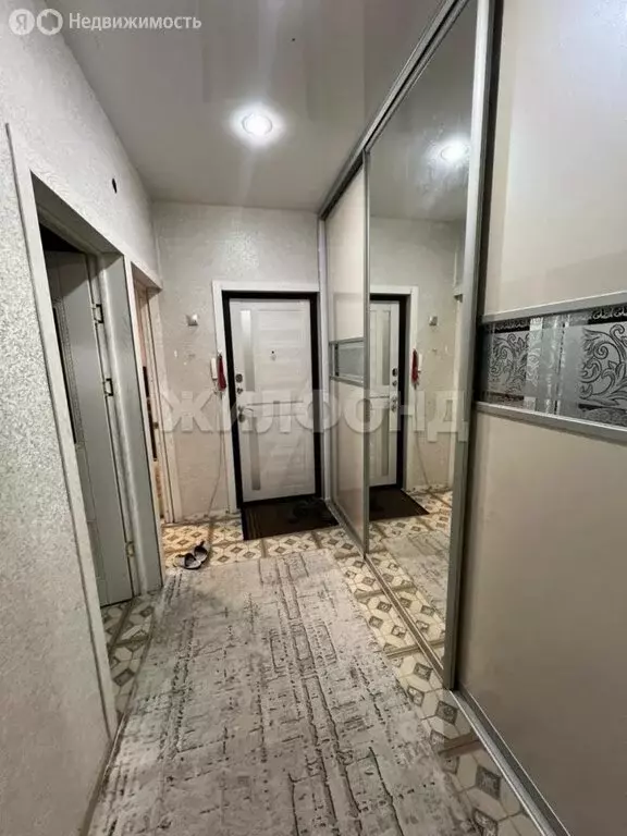3-комнатная квартира: Кызыл, улица Ооржака Лопсанчапа, 37/3 (67 м) - Фото 0