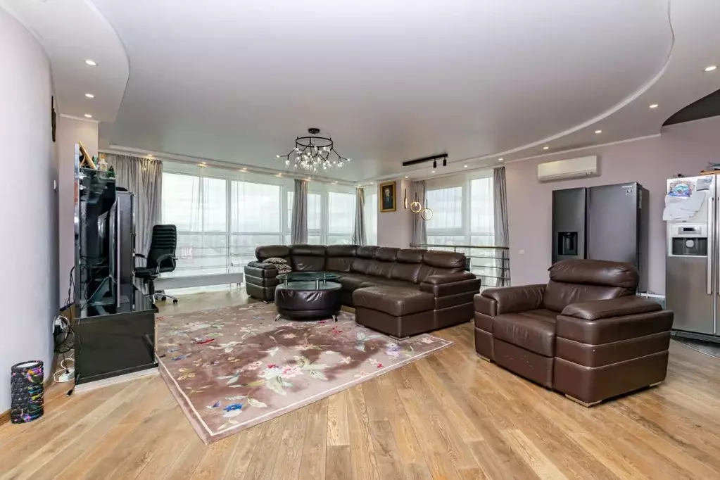 5-к кв. Пермский край, Пермь ул. Окулова, 18 (202.5 м) - Фото 2