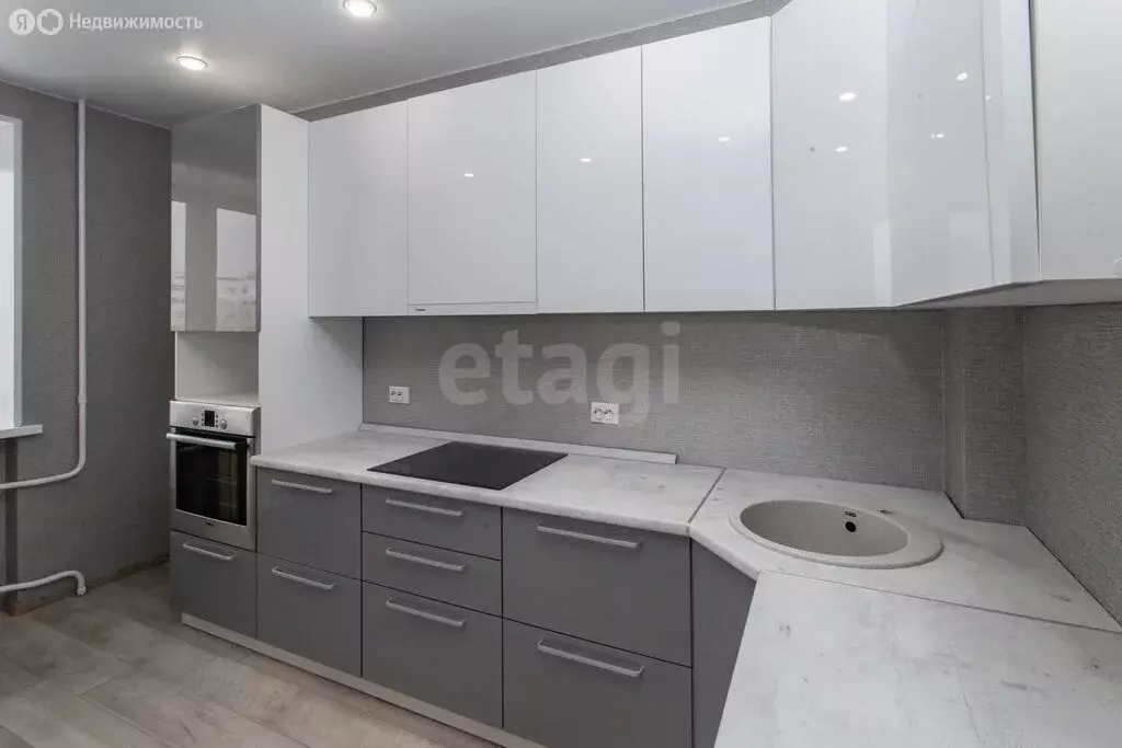 3-комнатная квартира: Тобольск, микрорайон 3Б, 17 (80 м) - Фото 2