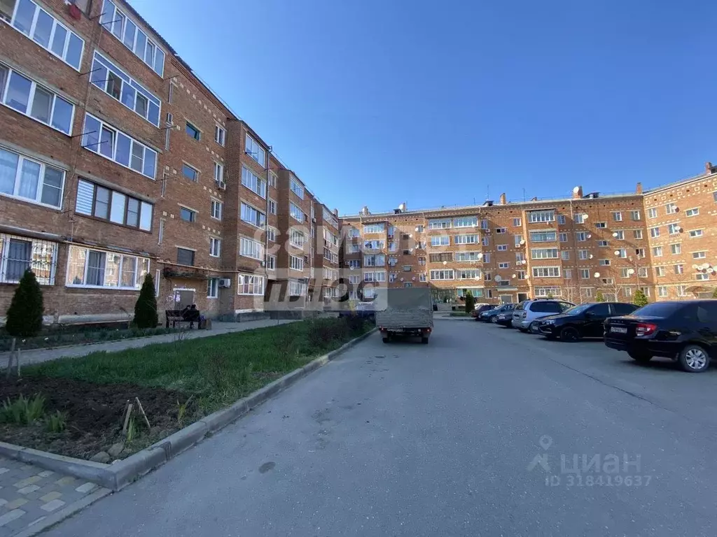 1-к кв. Краснодарский край, Апшеронск ул. Ворошилова, 1 (33.7 м) - Фото 0